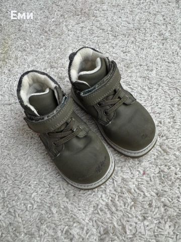 Детски боти 25 номер, снимка 2 - Детски боти и ботуши - 53955788