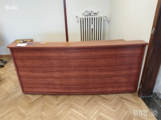 Продавам офис рецепция