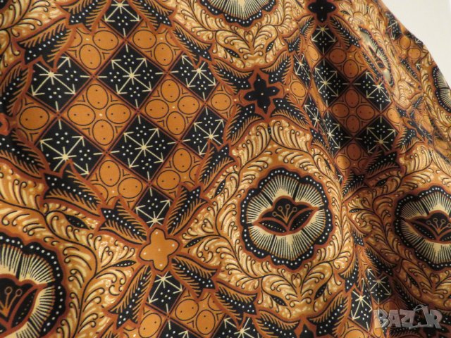 бутикова мъжка  риза с ефектни шарки и  златисти орнаменти-  Batik Keris.- красота която спира дъха , снимка 7 - Ризи - 30304832