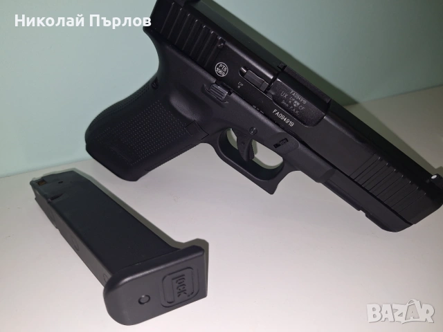 Газов пистолет Umarex Glock 17 Gen5 BLK 9mm P.A.K 17R, снимка 3 - Газово оръжие - 54303589