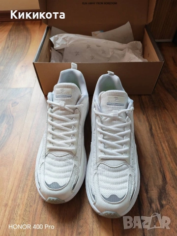 Нови мъжки маратонки