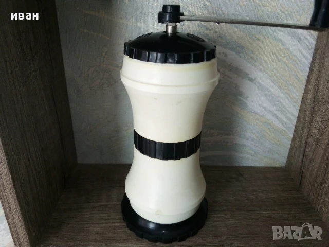 Мелница за кафе и подправки - ВМЗ Сопот, снимка 2 - Антикварни и старинни предмети - 50486689
