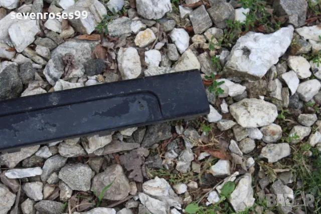 Лайсна централна предна броня Фолксваген Шаран 2002 VW Sharan, снимка 4 - Части - 47530900