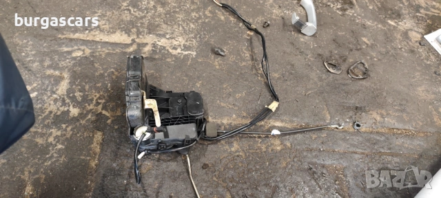 Брава предна лява врата Mercedes E220 W211