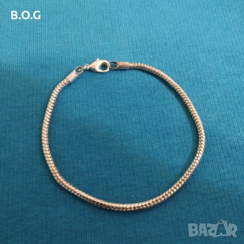 Нова, сребърна масивна гривна в подаръчна кутия., снимка 2 - Гривни - 31158195