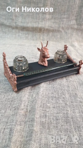 Стара антична мастилница от метал,дърво и кристал, снимка 2 - Антикварни и старинни предмети - 51230207