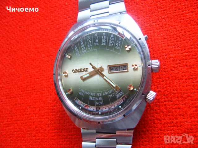  Ориент Вечен Календар мъжки часовник  Ретро Класика!, снимка 2 - Антикварни и старинни предмети - 51397010