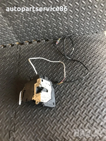 Брава за предна дясна врата за Mercedes C Class W203 Coupe (2002) 004134112631, снимка 3 - Части - 53983712