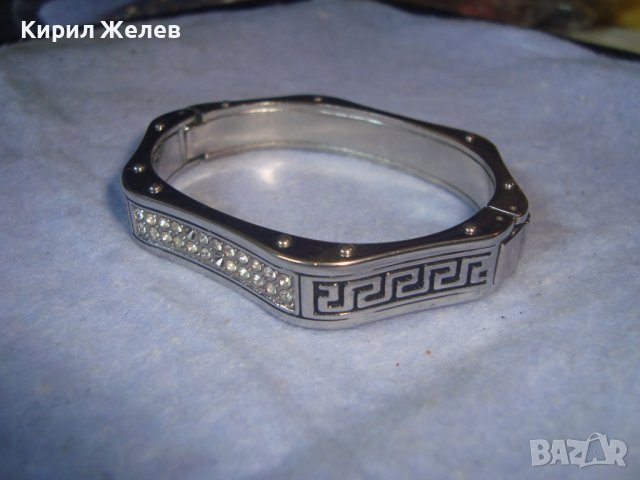 КРАСИВА СТИЛНА МАСИВНА ФЕШЪН - АРТ ОРНАМЕНТИРАНА ГРИВНА с ФАСЕТИРАНИ ЦИРКОНИ 27928, снимка 11 - Гривни - 37065272