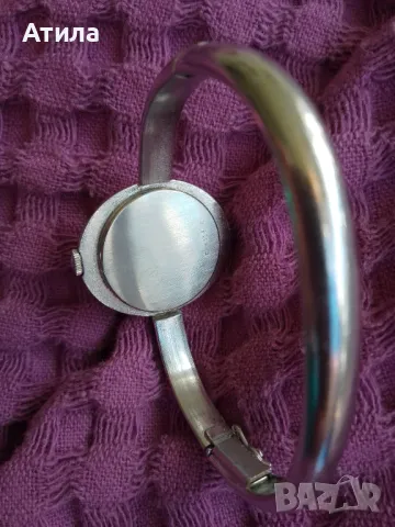 часовник гривна vulcain , снимка 3 - Дамски - 47490333