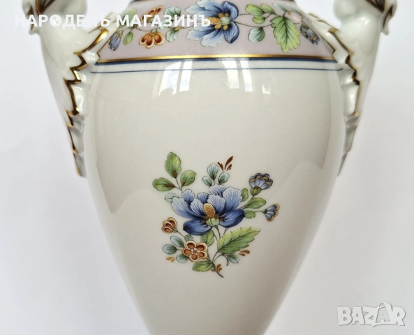 KAISER – Немски порцелан ваза с лебедови дръжки злато цветя ПЕРФЕКТНА, снимка 3 - Други ценни предмети - 54159092