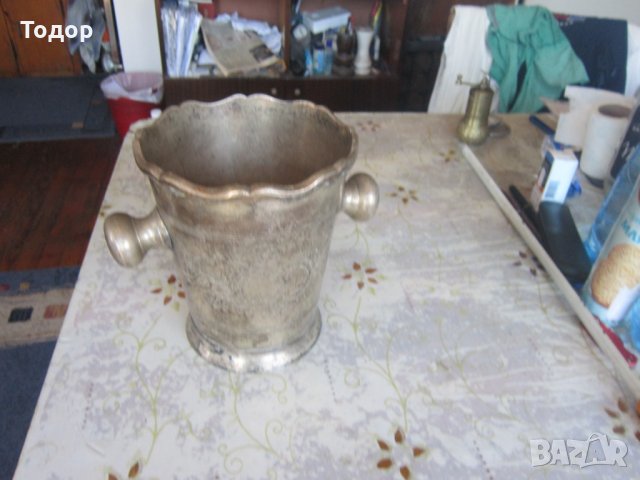 Уникална  шампанера охладител за вино ледарка 