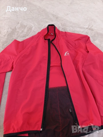 колоездачно яке с махащи се ръкави с един заден джоб подходящо е за есен или пролет, снимка 4 - Спортна екипировка - 53292773