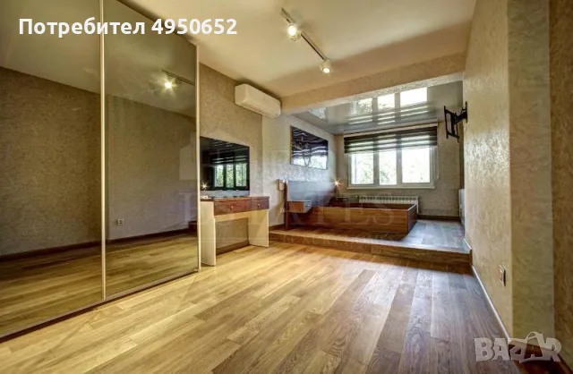 Продаваме Тристаен Апартамент в Хладилника, снимка 10 - Апартаменти - 56136338