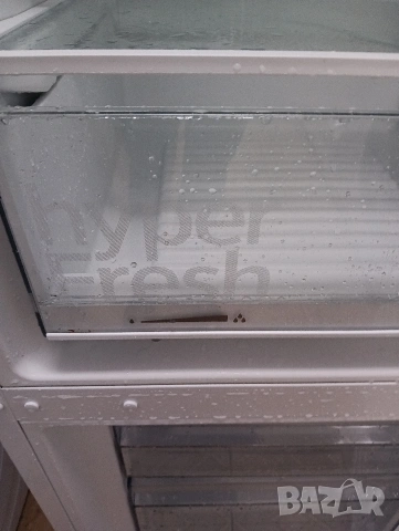 Комбиниран хладилник с фризер Сименс Siemens А+++ с две години гаранция!, снимка 10 - Хладилници - 53908346