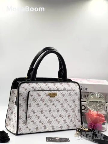 Guess дамски чанти Различни цветове , снимка 10 - Чанти - 48847715