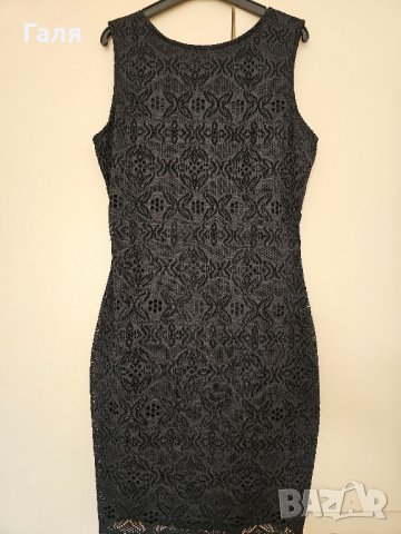 Дантелена рокля с отворен гръб