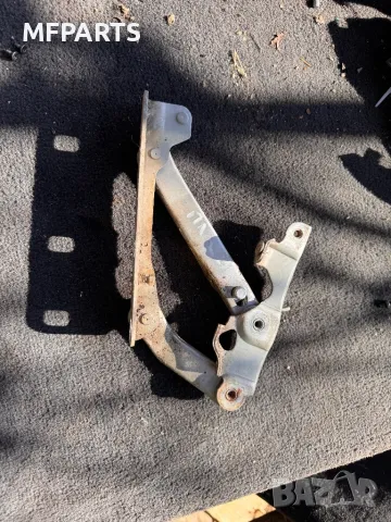 Предна лява панта за преден капак за Mercedes E class 211 