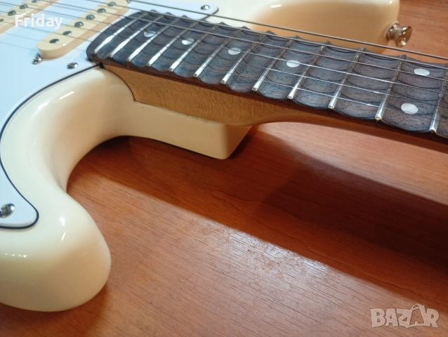 Продава се Фендер Стратокастер, снимка 2 - Китари - 51812196
