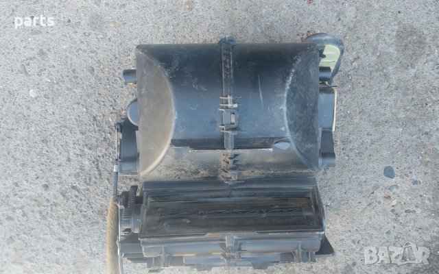 Корпус Парно Рено Клио 1 - Радиатор Парно Рено Клио 7700810269 N, снимка 4 - Части - 40274632