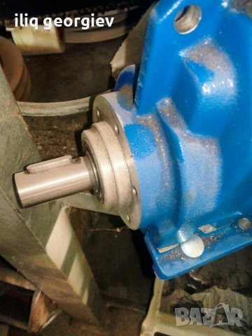 Мотор с редуктор, снимка 2 - Резервни части за машини - 37713450