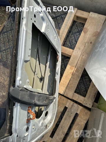 Предна дясна сива врата Нисан Примера П12 Nissan Primera P12, снимка 4 - Части - 44600023