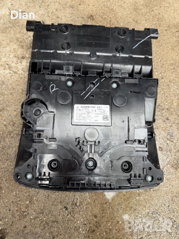 Оригинален плафон със SOS модул Mercedes-Benz W167 / X167 / GLE / GLS – A0009007021, снимка 2 - Части - 51859496