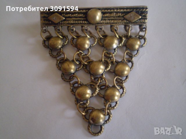 Възрожденска брошка