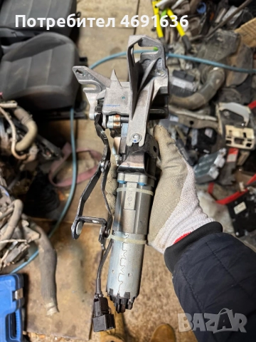 Моторче за отваряне и затваряне на задния капак на Ауди Audi A8 D4 H4 само за 120лв. 4h0827851A, снимка 3 - Части - 52902571