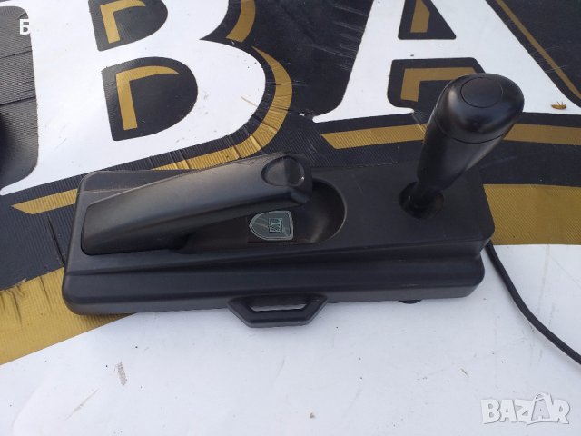 Скоростен лост,ръчна спирачка