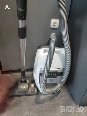 Продавам прахосмукачка в много добро състояние Миеле., снимка 4 - Прахосмукачки - 51386723