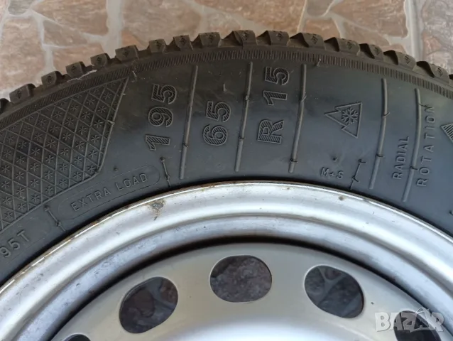 Зимни гуми Kleber 195/65/15 с джанти за VW, снимка 2 - Гуми и джанти - 56071487