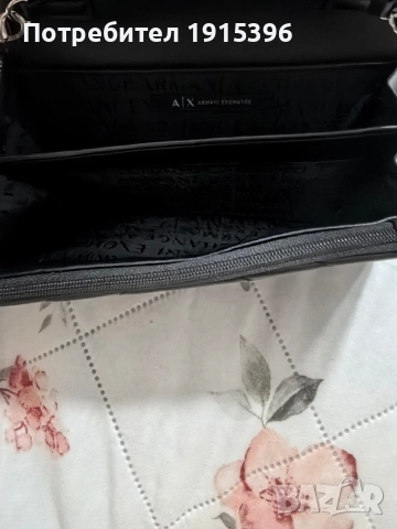Дамска чанта на Армани , снимка 4 - Чанти - 53990064