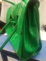 Дамска зелена лачена чанта, снимка 4