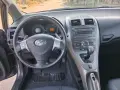 Тойота Аурис газ бензин, снимка 8