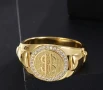 Уникален златен пръстен в луксозна кутия, снимка 3