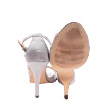 Елегантни сребристи обувки , снимка 4 - Дамски обувки на ток - 29165258