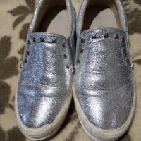 Спортни обувки, снимка 1 - Дамски ежедневни обувки - 31355580