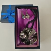 Дамски комплекти шал, колие и обеци в подаръчна кутия , снимка 4 - Подаръци за жени - 31467934