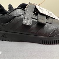 Детски кожени маратонки Adidas, нови, номер 34, снимка 1 - Детски маратонки - 38342253