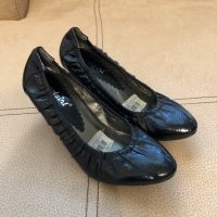 Дамски обувки от лак на ток Cool Girl, снимка 1 - Дамски елегантни обувки - 30327521