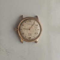 Продавам позлатен часовник UMF Ruhla позлатен, снимка 1 - Мъжки - 29420856