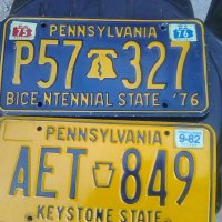 Две стари американски регистрационни табели за МПС, снимка 1 - Колекции - 38426150