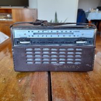 Старо радио,радиоприемник Crown, снимка 1 - Антикварни и старинни предмети - 42026290