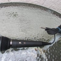 Микрофон с кабел Sanyo , снимка 1 - Микрофони - 39977294