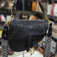 Черна чанта Christian Dior , снимка 1 - Чанти - 37512498