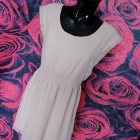 Кремаво розова къса разкроена феерична рокля с мъниста М, снимка 1 - Рокли - 37550113