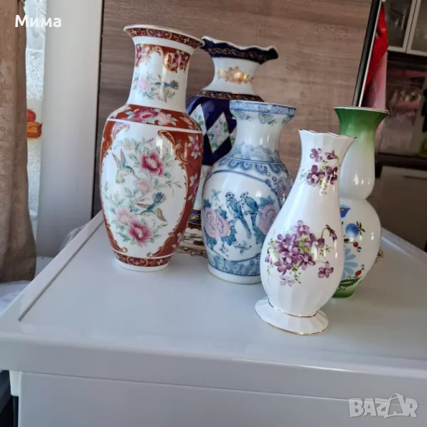 Различни модели порцеланови вази, снимка 1