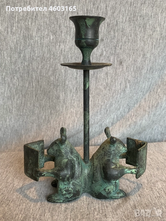  бронзов свещник, изобразяващ две мишки, които четат книги. , снимка 1