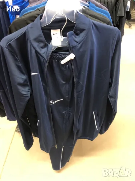 NIKE спортен екип L, снимка 1
